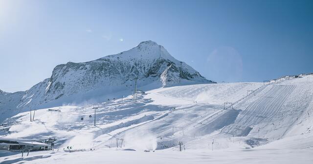 Im Skigebiet am Kitzsteinhorn kam es heute zu einem tödlichen Skiunfall. | Foto: Symbolbild: Gletscherbahnen Kaprun AG