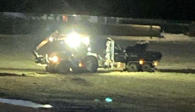 Eine Anrainerin hat dieses Foto der nächtlichen Traktorfahrt im Buberlemoos gemacht. In Kärnten sind Feuchtflächen streng geschützt. Kritiker fragen sich, was es mit der Nacht-und-Nebel-Aktion auf sich hat. | Foto: Privat