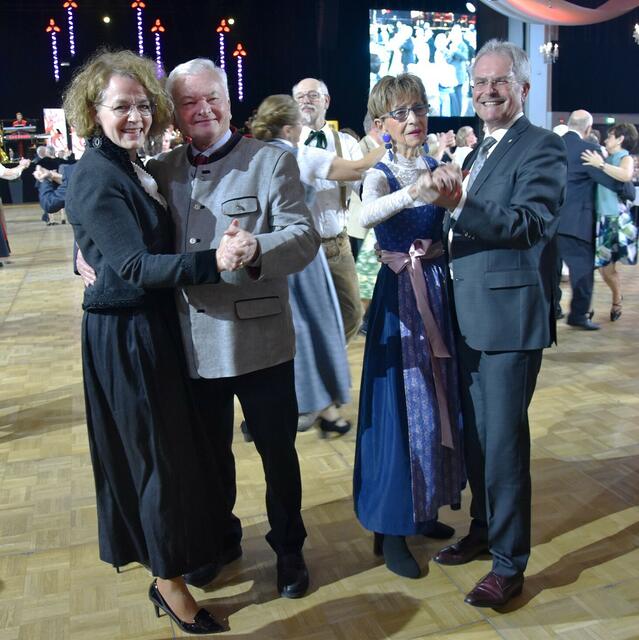 Senioren-Landesrätin Christiane Teschl-Hofmeister mit Landesobmann Herbert Nowohradsky bzw. Seniorenbund-Präsidentin Ingrid Korosec und Landtagspräsident Karl Wilfing | Foto: NÖ’s Senioren