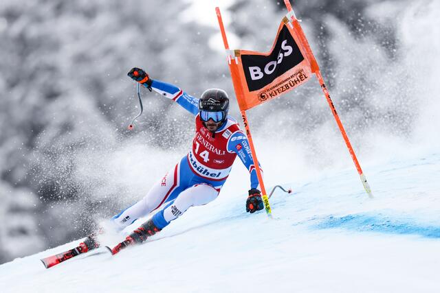Florian Schieder toppt bei der Abfahrt in Kitzbühel am Freitag erst Marco Odermatt. Der Italiener wird dann aber noch vom Franzosen Cyprien Sarrazin geschlagen. | Foto: GEPA