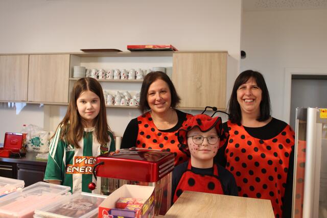 Auch hinter der Theke war gute Stimmung.