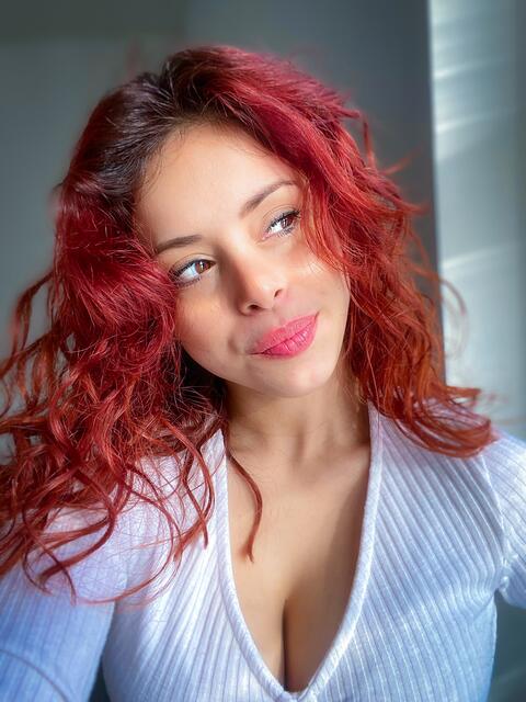 Seit Juni 2022 arbeite ich als freie Redakteurin bei den Bezirksblättern, bin Community Managerin für Firmen und Besitzerin einer Instagram-Seite mit dem Namen "Ich liebe Bad Sauerbrunn". 