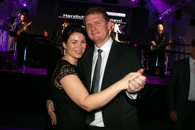 Bundesrat a. D. Bernhard Hirczy mit Gattin. | Foto: Anna Kaufmann