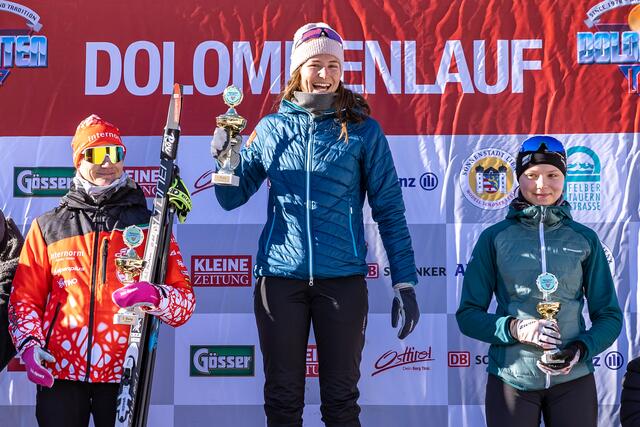 Podium Damen 21km: 2. Platz Heli Heiskanen (FIN), 1. Platz Lisa Achleitner (AUT), 3. Platz Selina Ganner (AUT) | Foto: Expa Pictures