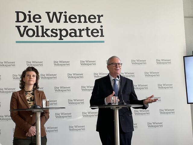 Planungssprecherin Elisabeth Olischar und ÖVP Wien-Chef Karl Mahrer. | Foto: Antonio Šećerović/RMW