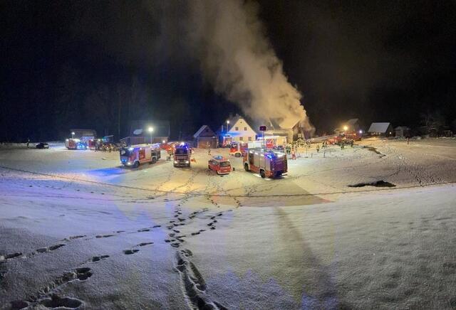 Schwieriger Löscheinsatz in Lunz am See: Ein Forsthaus war in Brand geraten. | Foto: Bezirksfeuerwehrkommando Scheibbs