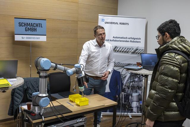 Beim Robotics Day gibt man Einblicke in die Studiengänge "Mechatronik/Robotik" und "Robotics Engineering". | Foto: FHTW/Nussbaum