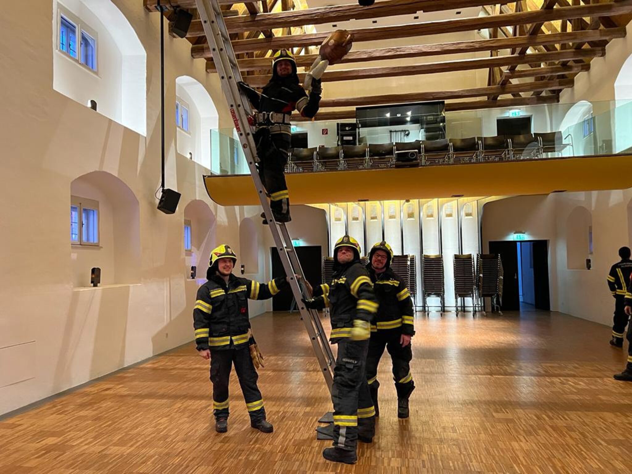 Feuerwehr Luftballon Set 9-teilig - Deko Für Kindergeburtstag Mit Flammen & Feuerwehrauto