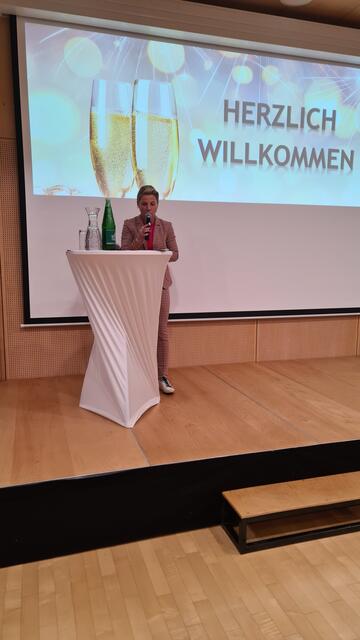 Charmant führte Kristina Sprenger durch den Abend.