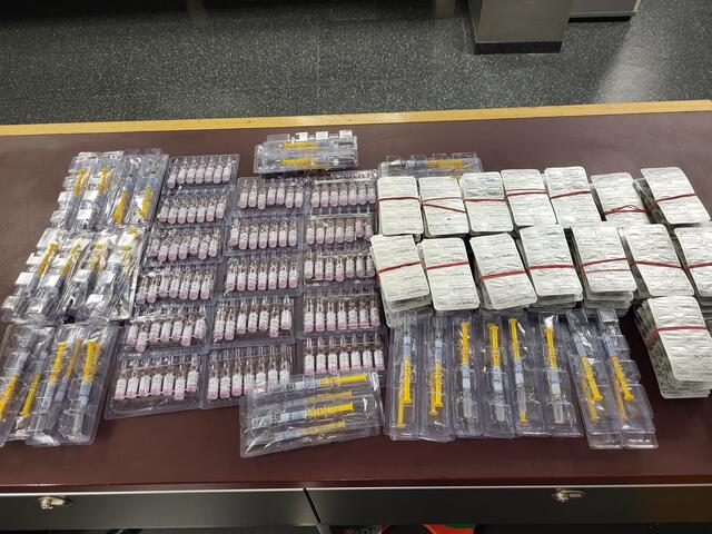 Gefunden wurden bei den insgesamt 48.852 durchgeführten Kontrollen 15.000 Stück illegale bzw. gefälschte Medikamente. | Foto: BMF/Zoll; BKA/Dunker