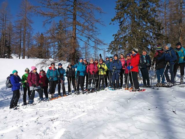 Kfb-Winterwoche, organisiert von der Wander- &amp; Schneeschuhführerin Sabina Haslinger aus Ried im Traunkreis, in Tauplitz. | Foto: kfb/Haslinger