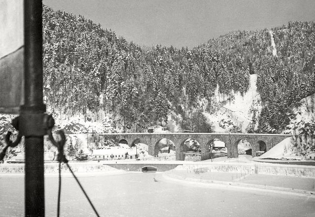 Blick auf die Gießenbach-Unterführung. | Foto: Christian Seyr
