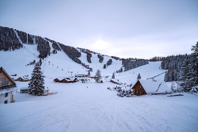 Sturm macht den Wintersportlern im Skigebiet Hinterstoder heute, am 24. Jänner 2024, leider einen Strich durch die Rechnung | Foto: HIWU