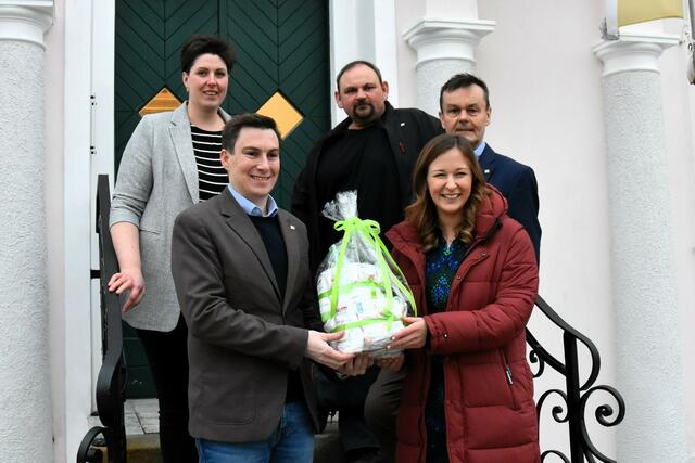 Viktoria Neuburger, Stefan Schmid, Martin Mühlberger-Wally, Claudia Plakolm, Johann Divotgey | Foto: Christoph Fürnkranz