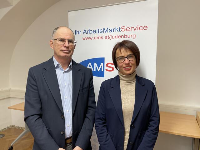 Die AMS-Geschäftsstellenleitung Harald Reiter (Murau) und Sabine Gaßner (Murtal) informierte über die Arbeitsmarktsituation. | Foto: RegionalMedien