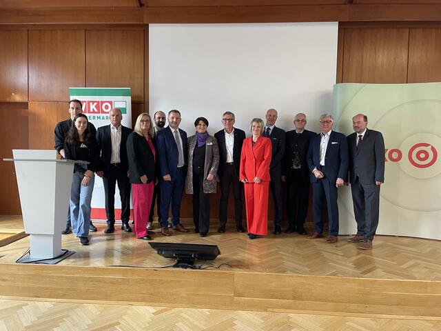 Abschließendes Gruppenbilder aller Redner. | Foto: Kern