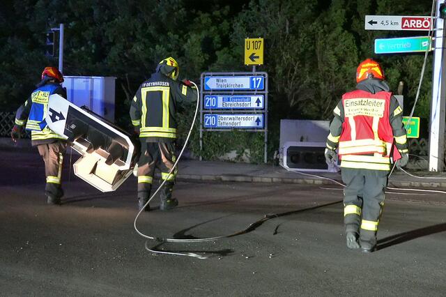 Einsatz an der Kreuzung von B17 und B210. | Foto: BFKDO BADEN / Stefan Schneider
