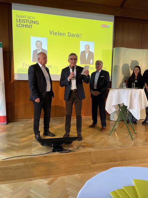 Dank an "Altgediente": Erwin Fuchs, Josef Herk und Franz Skazel. | Foto: Kern