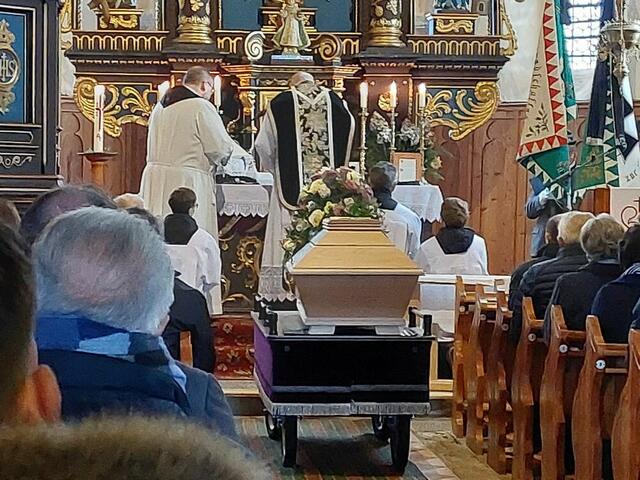 Abschied von Bgm. Herbert Grießer am Freitagvormittag in Mühlen. | Foto: Anita Galler