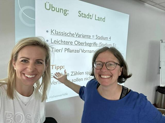 Katharina Muhr und Anita Zuderstorfer von MAS Alzheimerhilfe freuen sich auf die Frühlingskurse. | Foto: MAS Alzheimerhilfe