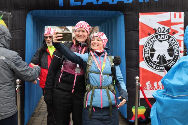 Stolz wird im Ziel in Oggau ein Sefie gemacht | Foto: Sandra Koeune