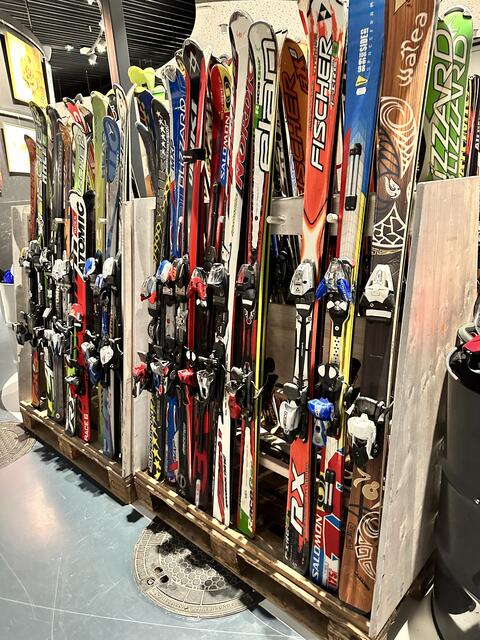 48er-Tandler - hier finden Sie sicher ein paar Schi | Foto: © Gabriele Czeiner