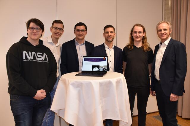 Informatik-Schüler der HTL Pinkafeld stellten ihr KI-Projekt vor. | Foto: Michael Strini