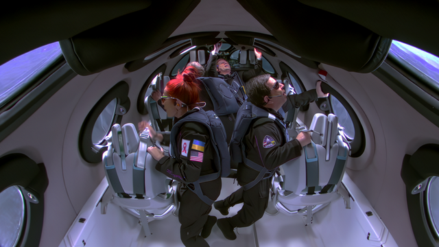 Unglaublich: Hier sieht die Crew der Galactic 06. Für Haider geht ein Traum in Erfüllung. | Foto: Virgin Galactic