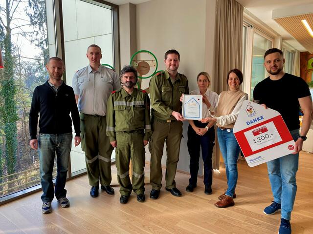 Spendenübergabe an die Kinderhilfe Graz | Foto: Feuerwehr Eisenzicken