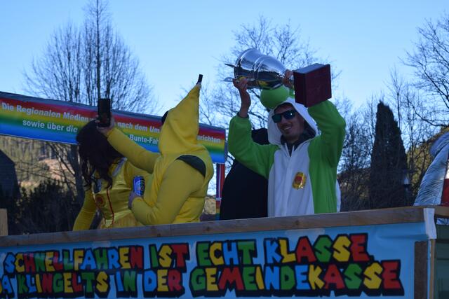 Buntes Treiben durch Sankt Barbara: Der erste Faschingsumzug des Jahres hatte es ordentlich in sich! | Foto: Selina Duran