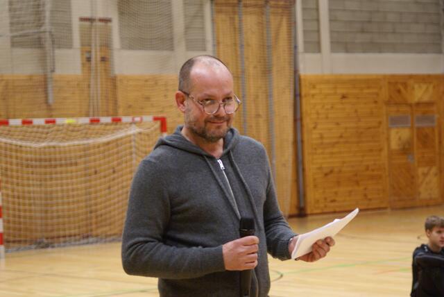 Dietmar Krammer stellte die würdigen Sieger vor. | Foto: Hartinger
