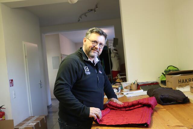 Harald Kolar: "Das Faszinierende an diesem Beruf ist, dass man täglich etwas Neues macht und schönen Produkten eine individuelle Note gibt".  | Foto: Edith Ertl