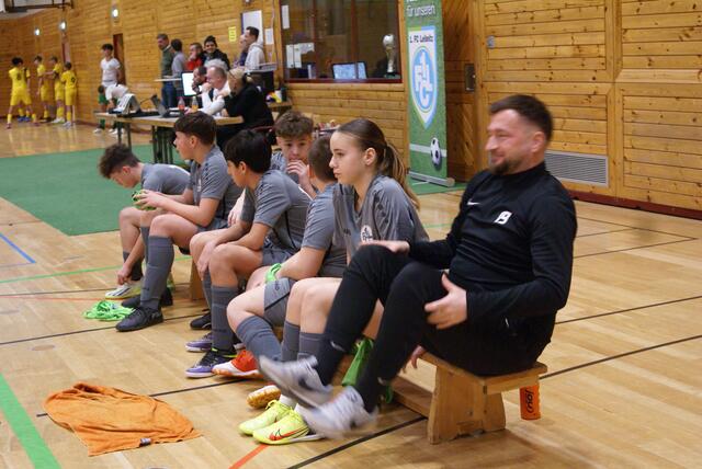Spielerbank des 1. FC Leibnitz - U 14 | Foto: Hartinger