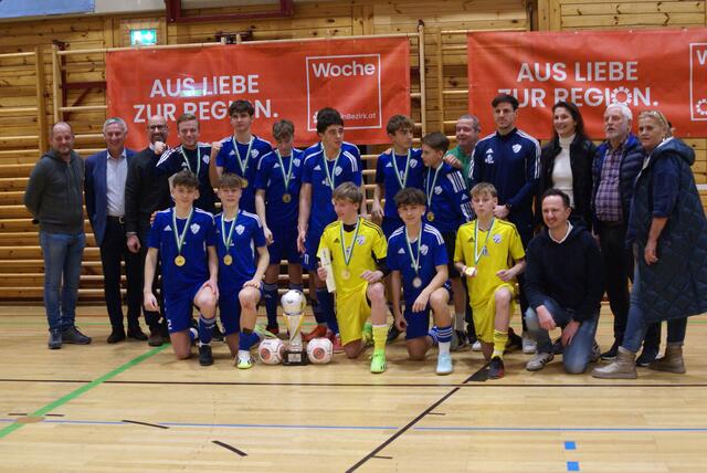 Die strahlenden Sieger in der U15: Die Mannschaft aus Hartberg | Foto: Hartinger