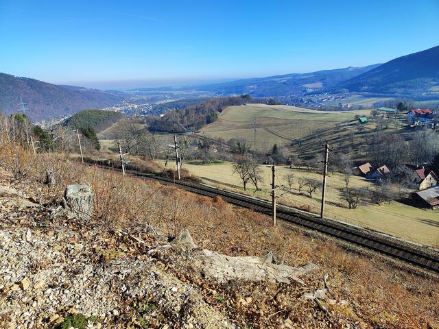 jetzt sieht man schon schön Richtung Neunkirchen... | Foto: I.Wozonig
