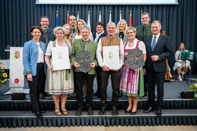 Die Höfe von Josef und Theresia Auberger aus Julbach sowie von Klaus und Andrea Fuchs-Eisner aus Ulrichsberg sind nun "Erbhöfe". | Foto: Land OÖ/ Peter Mayr