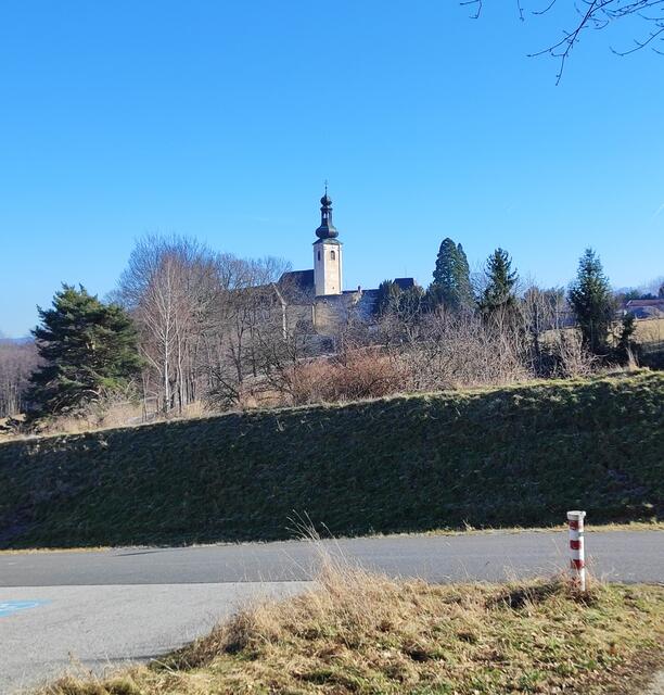 ein paar Schritte noch zum Schloss Gloggnitz.. (davon einige Fotos ein anderes Mal..) | Foto: I.Wozonig