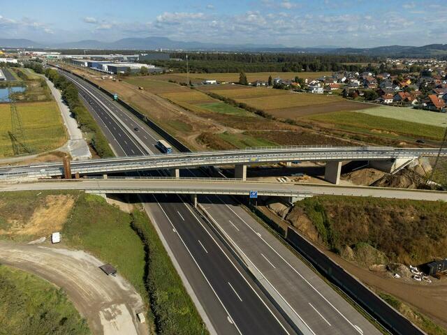 Bleibt ein Streitthema: Im Rahmen der Landtagssitzung forderten die Grünen erneut eine Alternative zum Ausbau der A9. | Foto: ÖBB_ChrisZenz