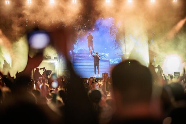 Beim Konzert des Star-Rappers RAF Camora waren laut dem Sänger "800.000 Menschen" beim letzten Donauinselfest vor Ort. | Foto: Matthias Lechner/Alexander Müller/Donauinselfest