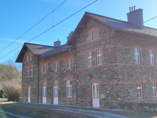 das herrliche alte Bahnhofsgebäude ist unter Denkmalschutz... | Foto: I.Wozonig