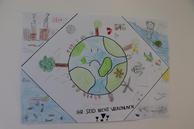 Eine neue Ausstellung, dieses Mal von ganz jungen Künstlerinnen und Künstlern gestaltet, wurde im Stadtamt eröffnet. | Foto: Elisabeth Mederle