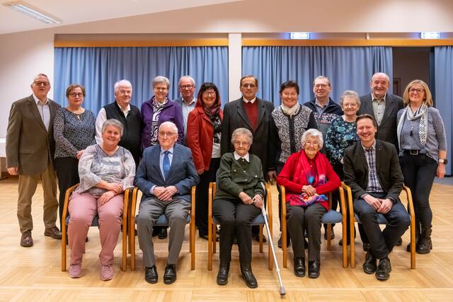 Gruppenfoto mit den Jubelaren. | Foto: GM Ober- Grafendorf