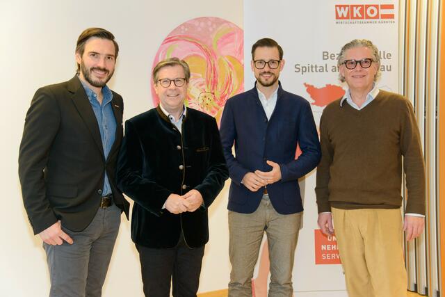 Fachgruppenobmann der Gastronomie Stefan Sternad, „Serviceflüsterer“ Kurt Steindl, LR Sebastian Schuschnig, Fachgruppenobmann Hotellerie Sigi E. Moerisch | Foto: WK Spittal