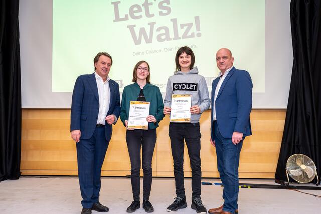 Wirtschaftskammer NÖ Präsident Wolfgang Ecker, Katharina Bauer, Timo Scheidl und Arbeiterkammer NÖ-Präsident Markus Wieser (v.l.) | Foto: Andreas Kraus