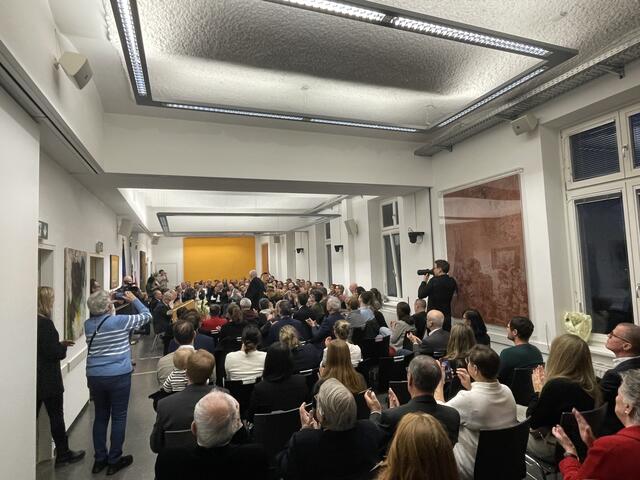 Volles Haus bei der Amtsübergabe in Ottakring. | Foto: mjp