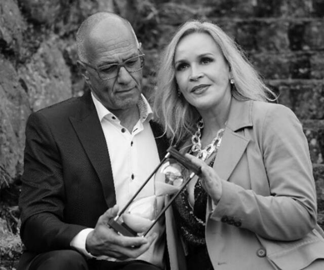 Barbara Dorfer und Martin Heis laden mit Songs &amp; Poems zur musikalischen Zeitreise. | Foto: Hubert Mairhofer