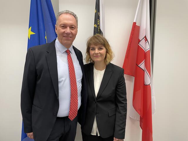 Neue Bezirksvorsteherin. Franz Prokop übergab sein Amt an Stefanie Lamp. | Foto: mjp