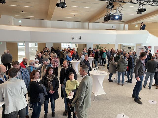 Die Veranstaltung im Zugspitzsaal in Ehrwald war gut besucht. | Foto: Reichel