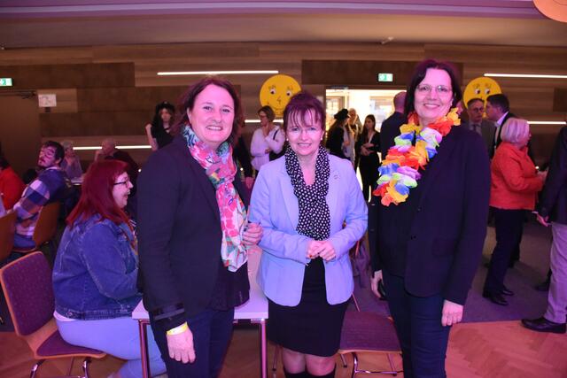 Barbara Sablik-Baumgartner (Direktorin HLT Retz, Brigitte Ribisch (Schulqualitätsmanagerin), Gabriela Mattes (Direktorin Volksschule Hollabrunn) | Foto: Alexandra Goll