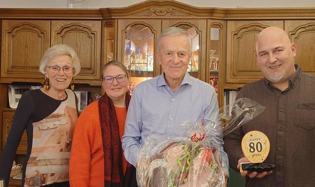 Gattin Maria Quirchmayr, Christina Eireiner, Jubilar Günter Quirchmayr und Thomas Rizzi | Foto: Marktgemeinde Tulbing